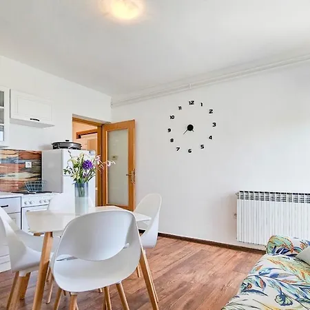Zen Apartment *