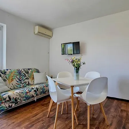 Zen Apartment *
