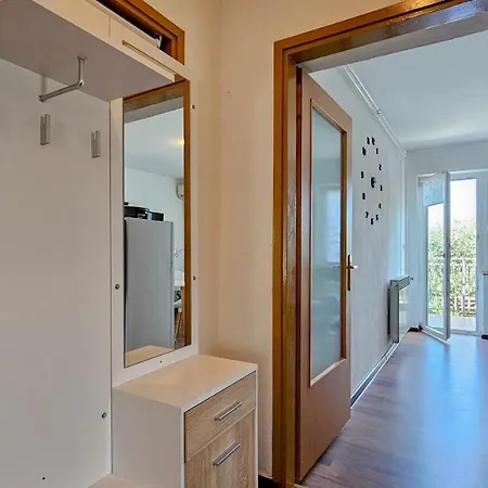 Zen Apartment